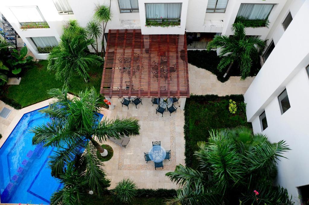 Ambiance Suites Cancun Exterior photo